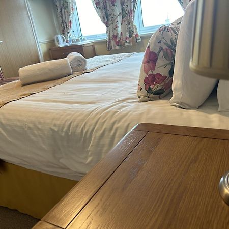 Harbour Lights Guesthouse Free Breakfast ウェーマス エクステリア 写真